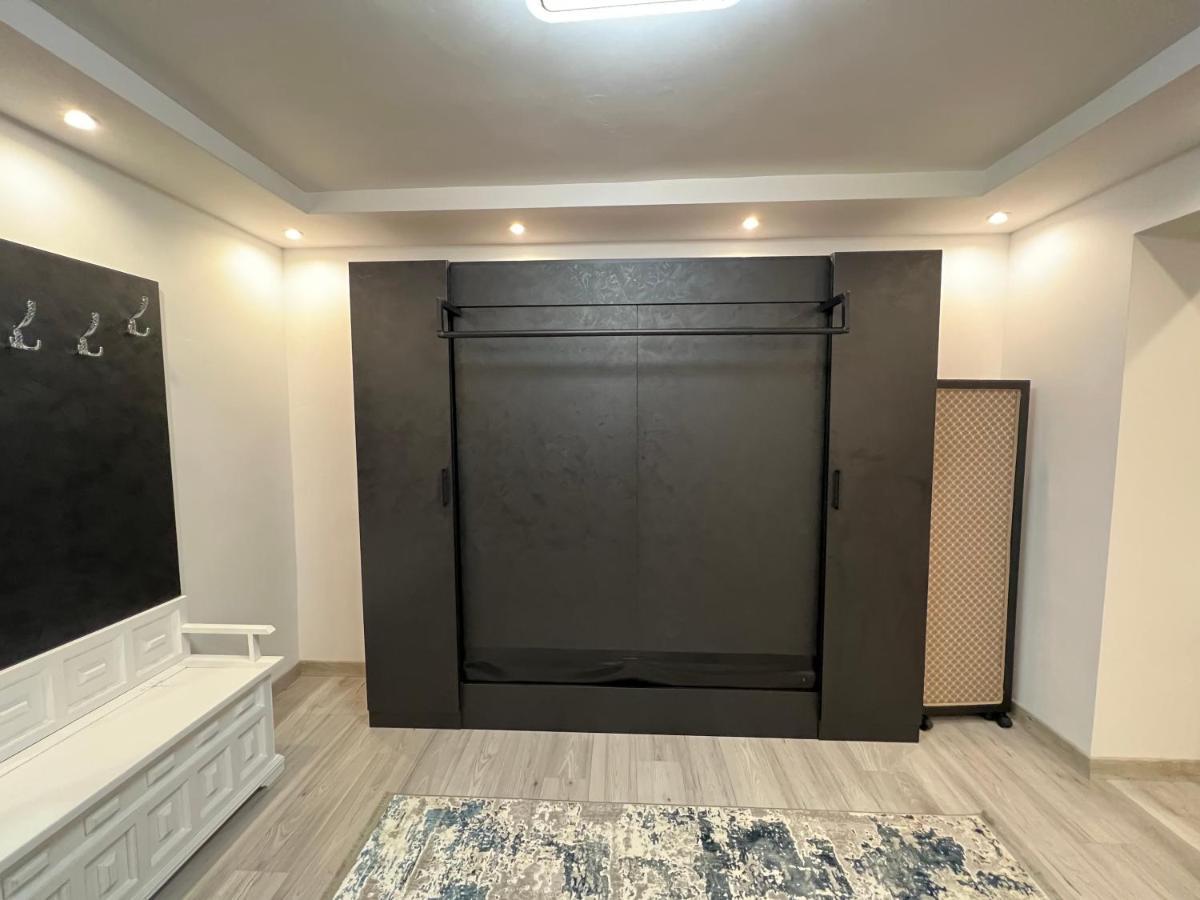 Apartment Tirana On Myslym Shyri Exterior foto